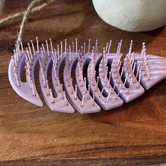 Vented Wet Brush ~ Purple - Picture 2 of 3